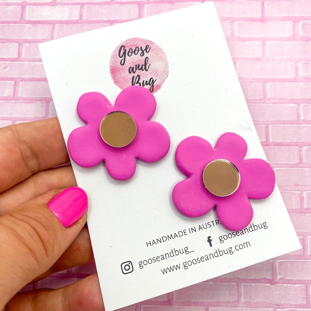 Daisy Fun Studs - Fuchsia Pink