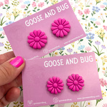 Load image into Gallery viewer, Daisy Studs