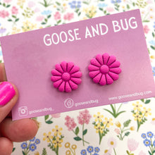 Load image into Gallery viewer, Daisy Studs